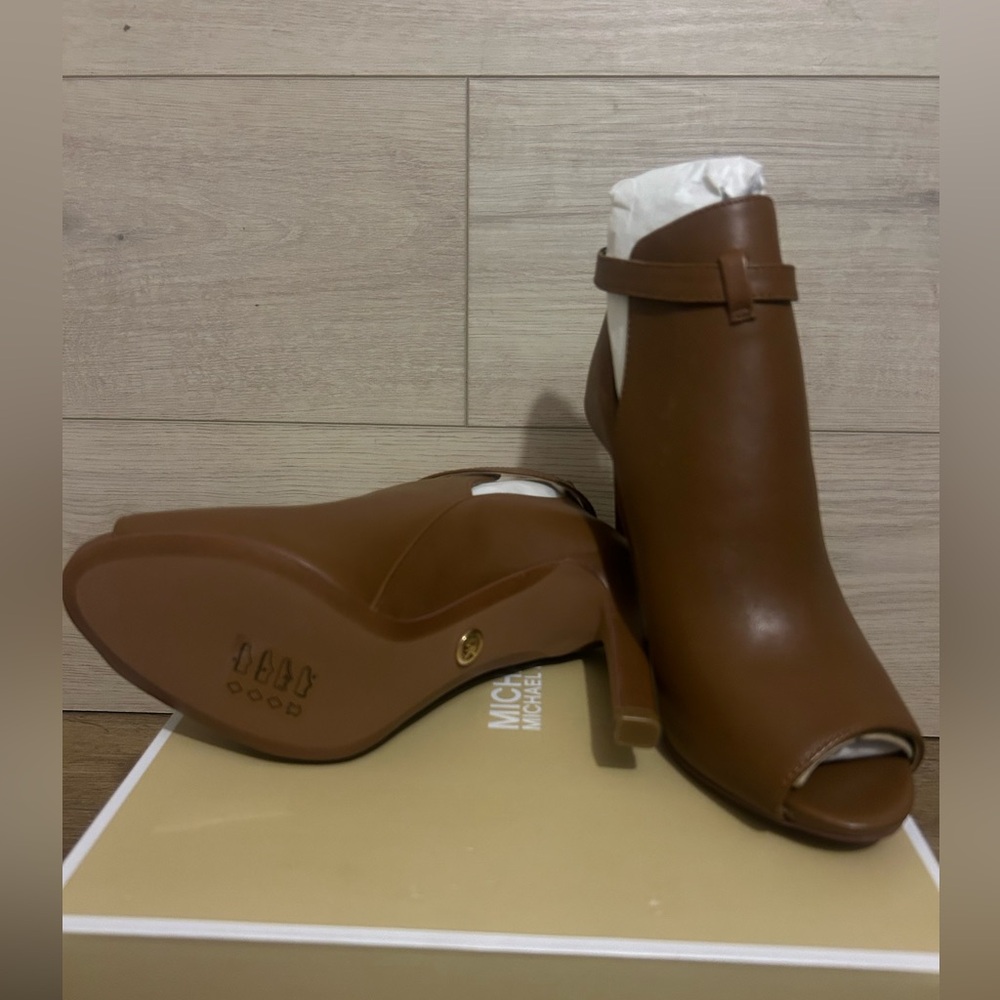 Michael Kors Lawson Bootie 6.5